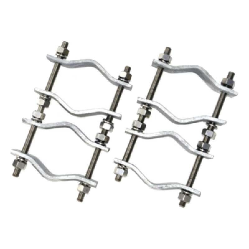 Juego de Abrazaderas Dobles / Mástiles 3.8 a 8.9 cm (1.5 a 3.5 in) / Separación 12 cm (4.75 in) / Acero Galvanizado / Torres Cuadradas o Redondas